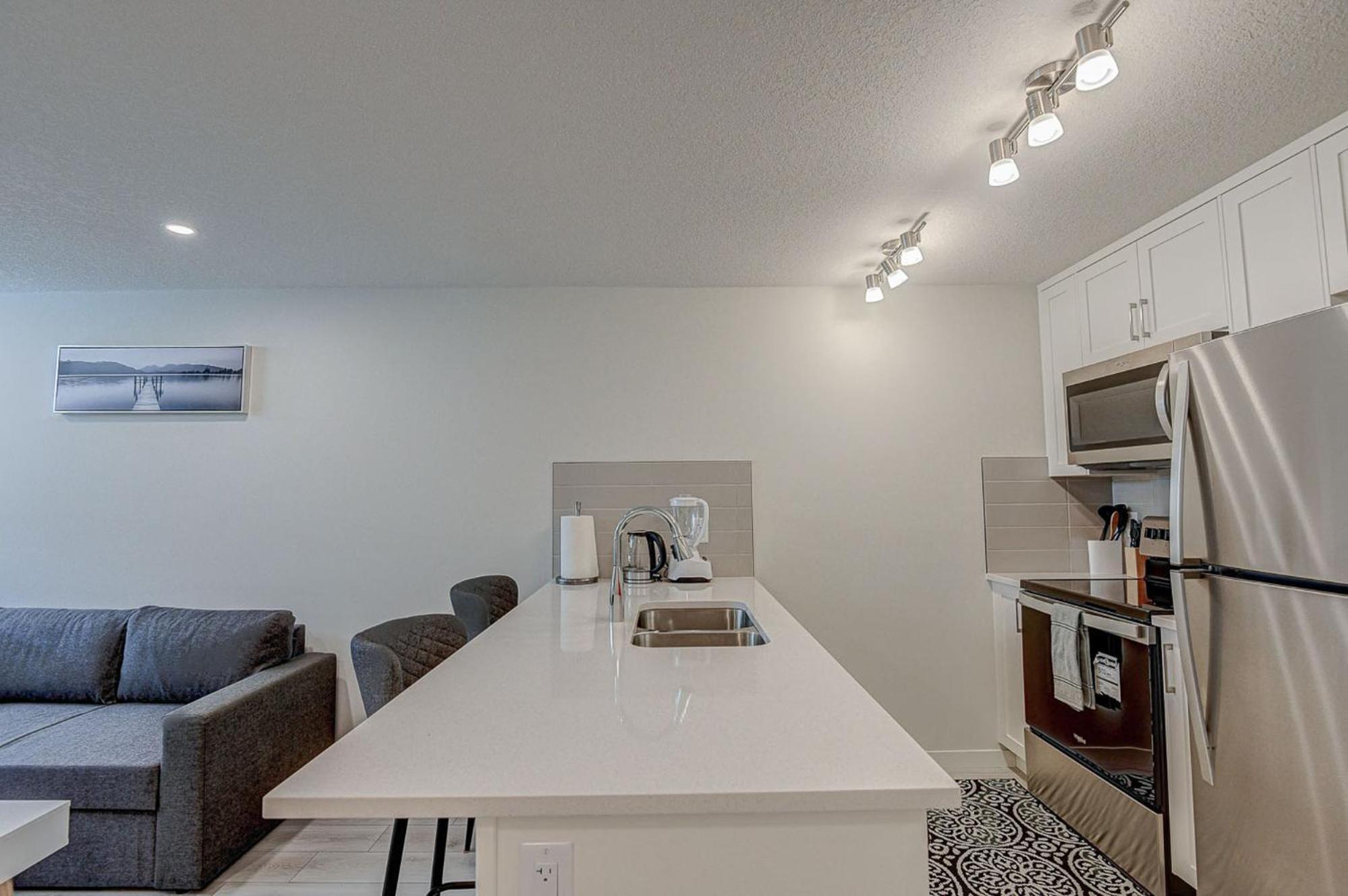 Cozy New In Seton, South